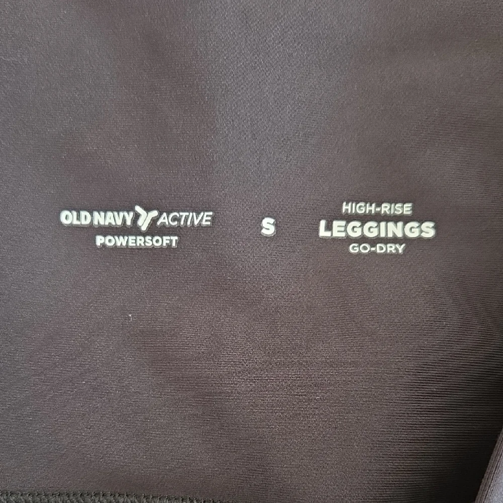 Old Navy Active Black High-Rise Leggings (Pair) - Picture 2 of 2